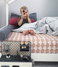 Load image into Gallery viewer, Prostěradlo Rainbows terracotta pink