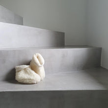 Load image into Gallery viewer, Wool booties
