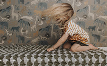 Load image into Gallery viewer, Prostěradlo Rainbows Olive green